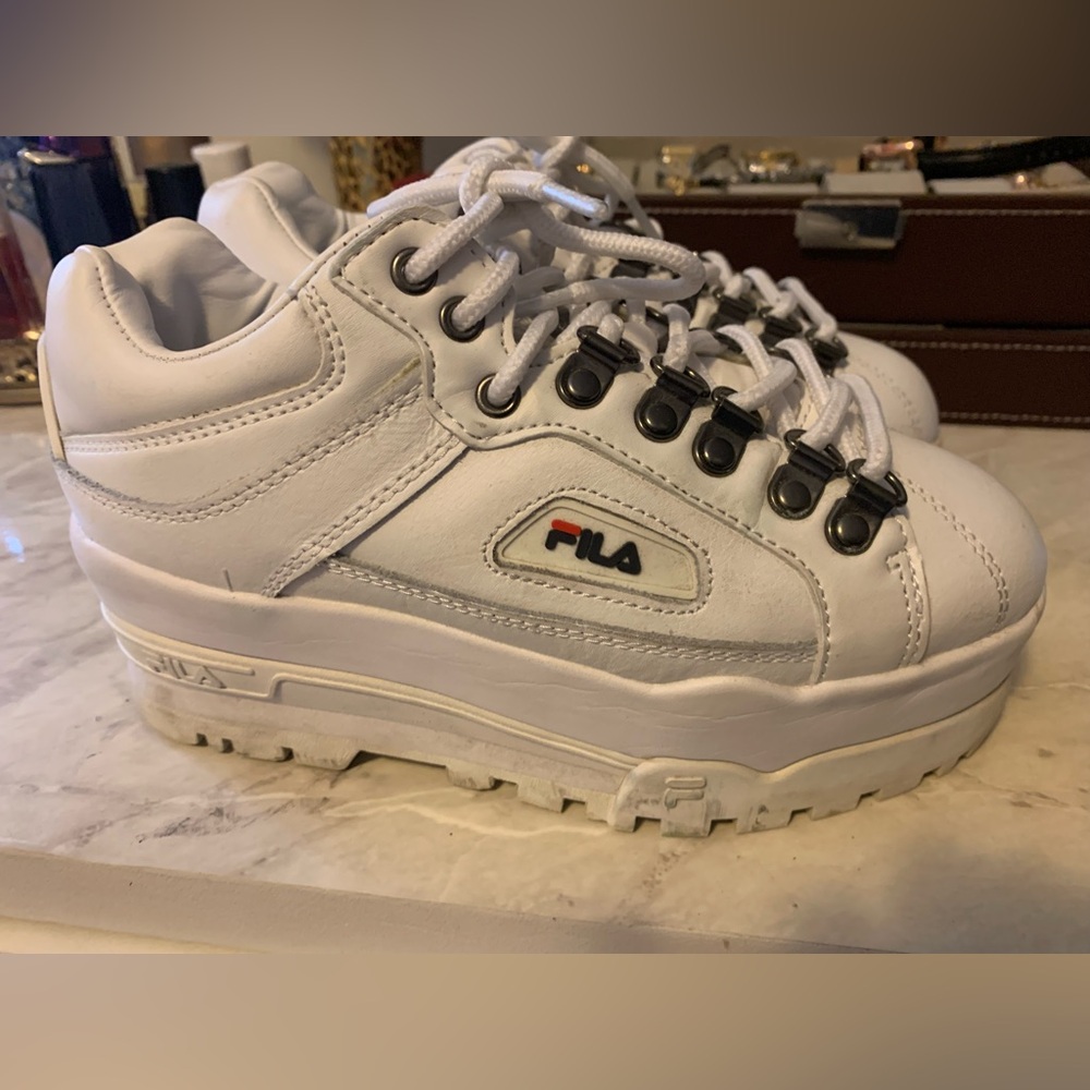 white platform fila trailblazers